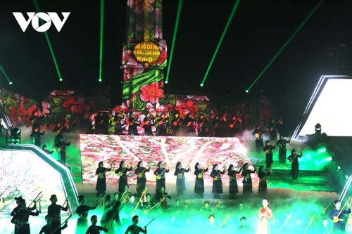 Các sự kiện văn hoá nổi bật trong tuần qua ảnh - ảnh 1