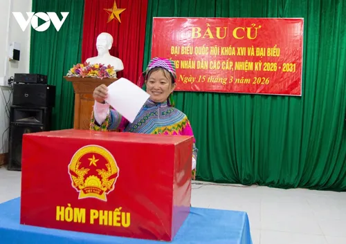 Toàn cảnh ngày bầu cử 15/3: Những hình ảnh xúc động từ khắp mọi miền - ảnh 21