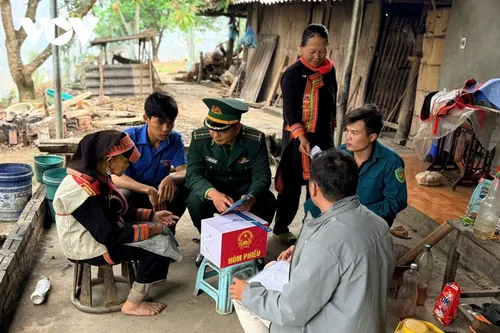 Toàn cảnh ngày bầu cử 15/3: Những hình ảnh xúc động từ khắp mọi miền - ảnh 25