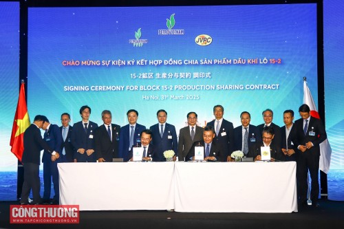 Việt Nam - Nhật Bản ký kết hợp đồng chia sản phẩm dầu khí  - ảnh 1