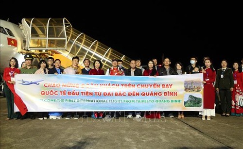 Quảng Bình: Đón chuyến bay quốc tế đầu tiên từ Đài Loan (Trung Quốc) - ảnh 1