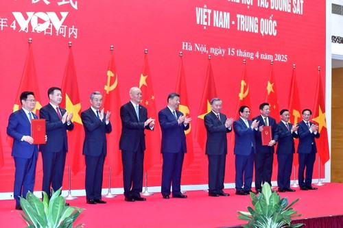 Gặp gỡ hữu nghị nhân dân Việt Nam - Trung Quốc - ảnh 1