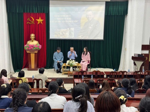 Giao lưu với nhà thơ người Việt ở Đức Trương Anh Tú  - ảnh 2