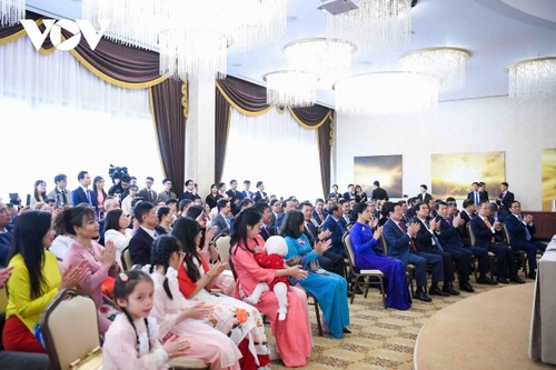 Tổng Bí thư Tô Lâm: Tạo mọi điều kiện thuận lợi cho bà con gắn kết với quê hương - ảnh 3