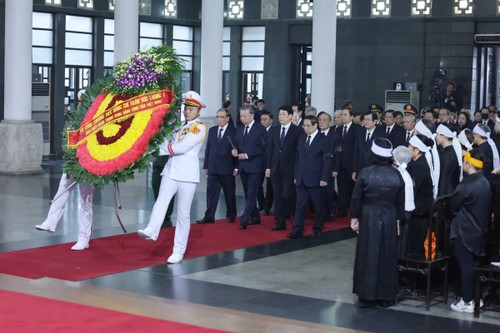 Lễ Quốc tang nguyên Chủ tịch nước Trần Đức Lương: Hơn 650 đoàn trong nước và quốc tế đến viếng - ảnh 1