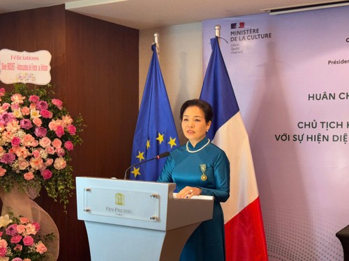 Tiến sĩ Ngô Phương Lan được trao tặng Huân chương Văn học Nghệ thuật bậc Sĩ quan của Pháp - ảnh 2