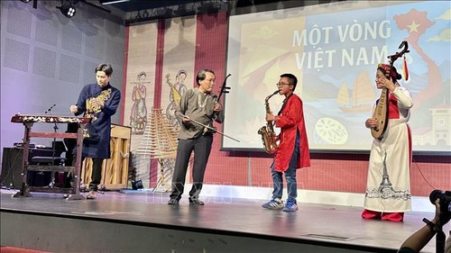 Bonjour Vietnam 2025 - Nơi thế hệ trẻ người Việt toàn cầu kể chuyện văn hóa dân tộc - ảnh 1