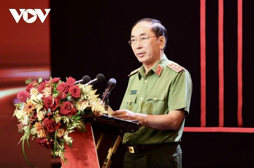 Tôn vinh các tác phẩm báo chí xuất sắc “Vì An ninh Tổ quốc và bình yên cuộc sống” - ảnh 2