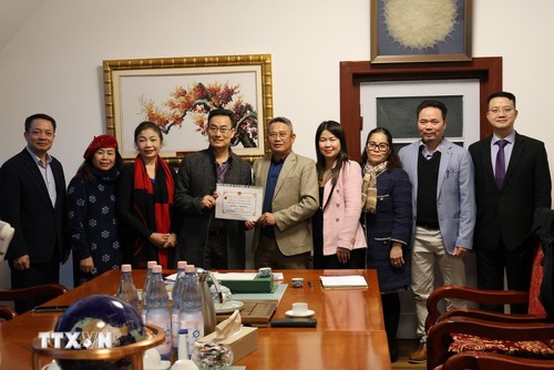 Cộng đồng người Việt tại Đức “chung tay, chung sức” với đồng bào bị lũ lụt - ảnh 1