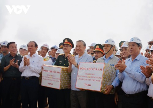 Cảng Hàng không quốc tế Long Thành phải là hình mẫu mới về hạ tầng hàng không hiện đại, bền vững và thông minh - ảnh 2