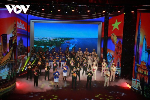 Giao lưu sĩ quan trẻ biên giới Việt Nam – Campuchia 2025 - ảnh 1