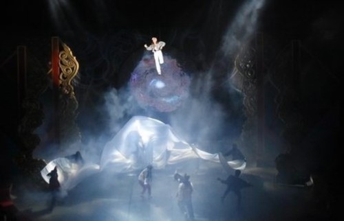 Xiếc kết hợp với cải lương mở lối cho sân khấu truyền thống - ảnh 3