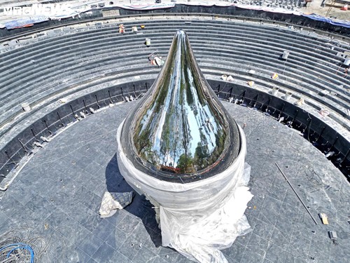 Lắp biểu trưng giọt nước ở khu vực Đài tưởng niệm nạn nhân COVID-19 - ảnh 5