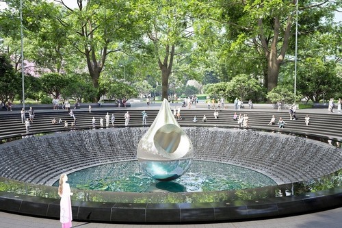 Lắp biểu trưng giọt nước ở khu vực Đài tưởng niệm nạn nhân COVID-19 - ảnh 6