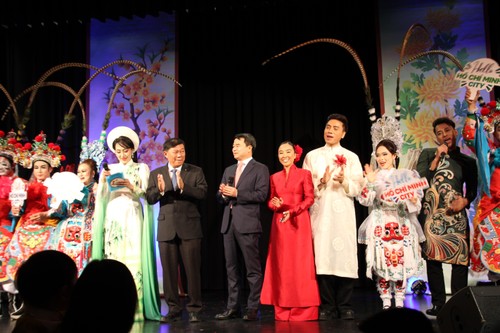 Người Việt tại Đức đón Xuân, nhớ về nguồn cội - ảnh 2