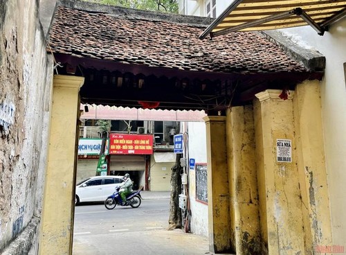 Thuy Khue – the street of village gates in Hanoi - ảnh 22