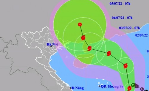 Northern localities brace for heavy rain as storm Chaba forms at sea - ảnh 1