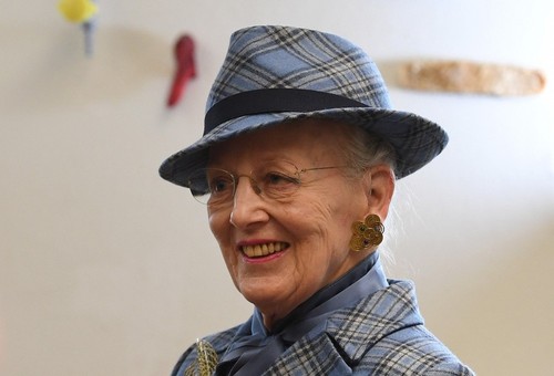 Denmark's Queen Margrethe II announces surprise abdication on live TV - ảnh 1