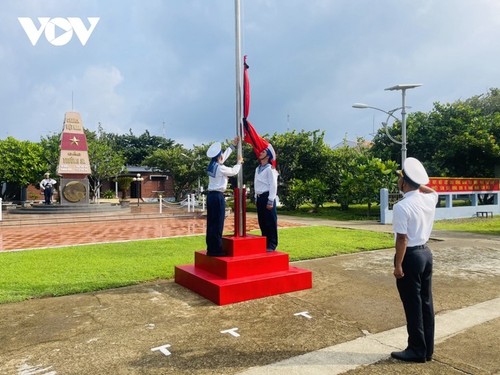 Truong Sa islanders mourn Party leader Nguyen Phu Trong  - ảnh 1