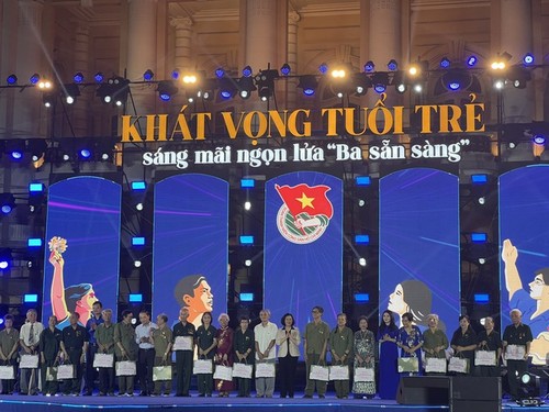 Art program to mark 60th anniversary of “Three-ready” movement - ảnh 1