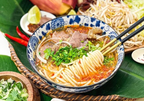 Vietnamese dishes listed among world's top 97 noodle soups  - ảnh 1