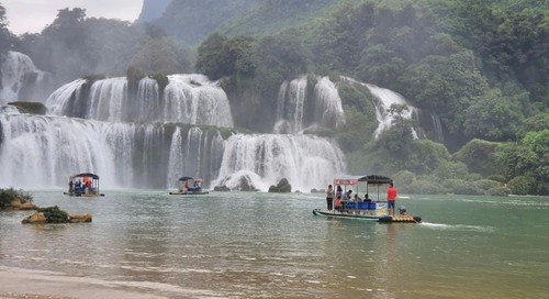 Cao Bang welcomes 1.5 million visitors in H1 - ảnh 1