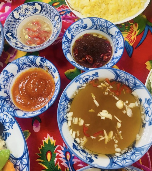 A taste of Hanoi: Where every dish meets its perfect dip  - ảnh 2