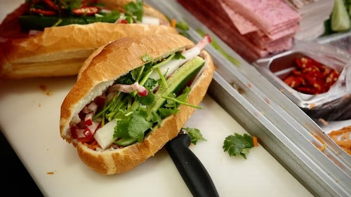 Australian media: Vietnamese banh mi has become part of culture - ảnh 1