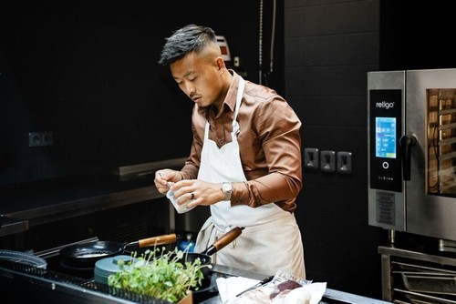 A fine dining expedition to Michelin-star excellence  - ảnh 1