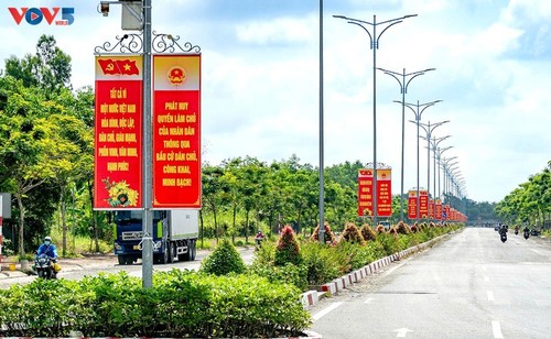 Election Day brings festival atmosphere nationwide  - ảnh 13