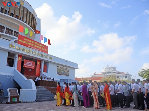 Election Day brings festival atmosphere nationwide  - ảnh 19