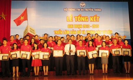 Tổng kết Triển lãm bản đồ và trưng bày tư liệu về Hoàng Sa, Trường Sa giai đoạn 2013-2015 - ảnh 1