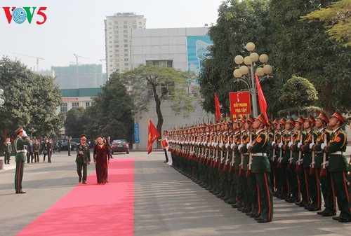 Chủ tịch Quốc hội thăm Bộ Tư lệnh Thủ đô - ảnh 2