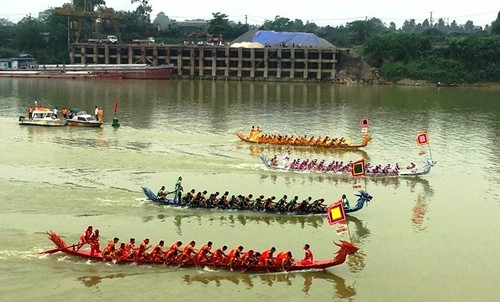 Hội bơi chải truyền thống trên sông Lô năm 2018 - ảnh 1