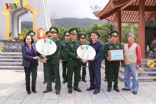 VOV Đông Bắc thắt chặt mối quan hệ với lực lượng Biên phòng Quảng Ninh - ảnh 1