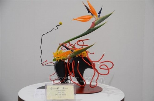 Việt Nam lần đầu tiên tham dự Triển lãm Ikebana vùng Kansai - ảnh 1