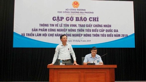 Bình chọn và trao chứng nhận sản phẩm Công nghiệp nông thôn tiêu biểu - ảnh 1