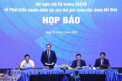 Hội nghị cấp cao về Phát triển Nguồn nhân lực cho thế giới công việc đang đổi thay - ảnh 1