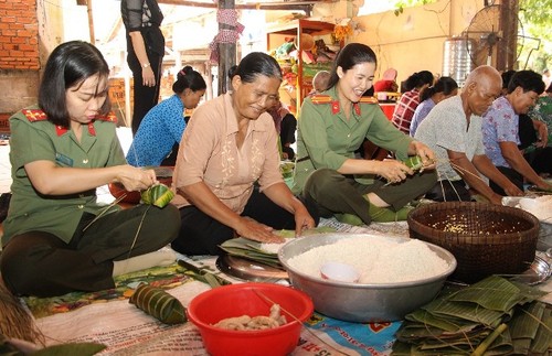 Lãnh đạo tỉnh An Giang chúc mừng nhân dịp lễ Sen Dolta - ảnh 1