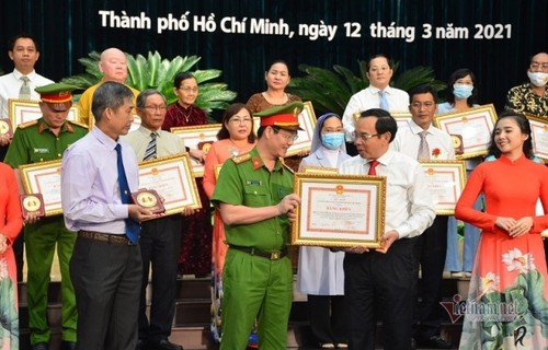 129 tập thể, cá nhân được tuyên dương “Những tấm gương thầm lặng mà cao cả“ - ảnh 1