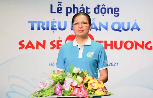 Phát động Chương trình “Triệu phần quà san sẻ yêu thương”   - ảnh 1