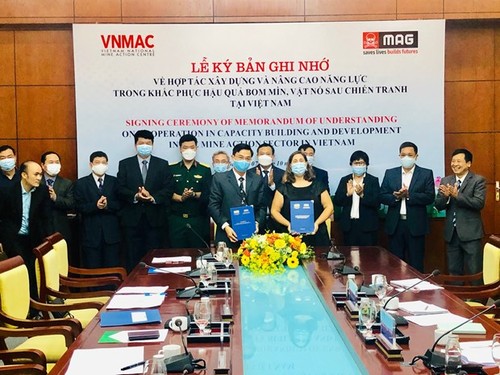 Hợp tác nâng cao năng lực khắc phục hậu quả bom mìn, vật nổ sau chiến tranh tại Việt Nam - ảnh 1