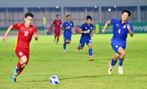 Giải U19 Đông Nam Á 2022: U19 Việt Nam và U19 Thái Lan hòa nhau cùng vào bán kết - ảnh 1