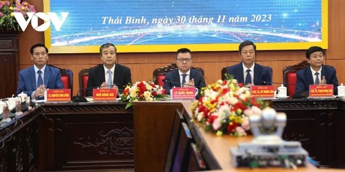 Chuyển đổi số trong lĩnh vực báo chí, xuất bản để giữ vững chủ quyền thông tin trên không gian mạng        - ảnh 2