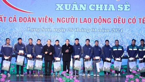 Nhiều hoạt động chăm lo Tết cho người dân tại Lạng Sơn - ảnh 2