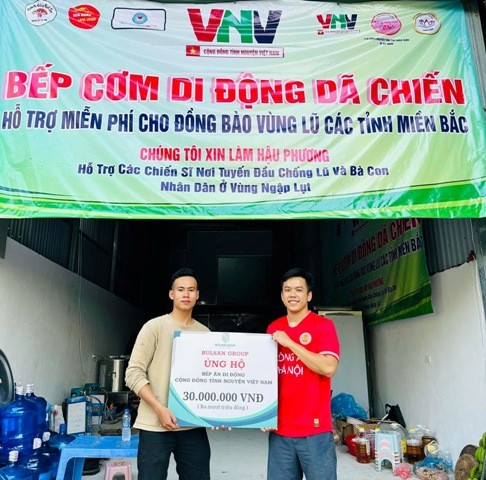 Bếp cơm di động dã chiến: kết nối tinh thần của tuổi trẻ hướng về vùng lũ - ảnh 2