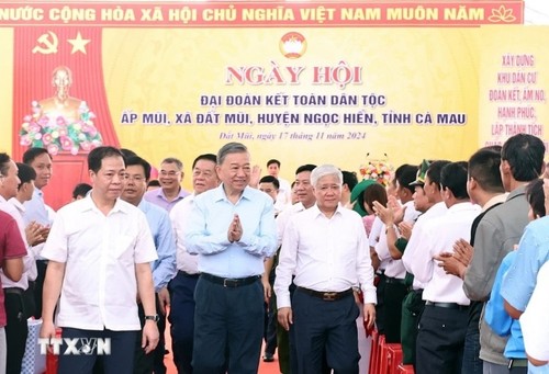 Tổng Bí thư Tô Lâm dự Ngày hội Đại đoàn kết toàn dân tộc tại huyện Ngọc Hiển, tỉnh Cà Mau.  - ảnh 1