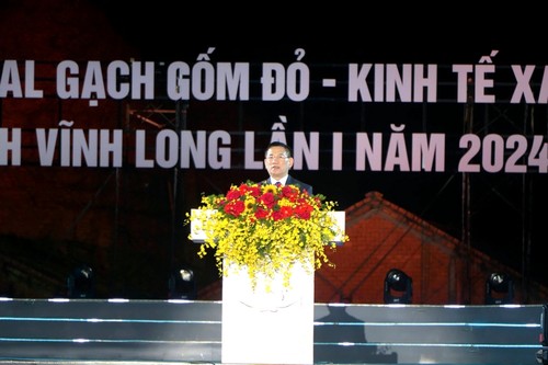 Khai mạc Festival Gạch gốm đỏ - Kinh tế Xanh năm 2024 - ảnh 1