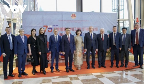 Lễ Kỷ niệm 75 năm thiết lập quan hệ ngoại giao Việt Nam - Liên bang Nga - ảnh 1