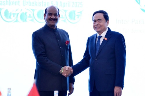 Chủ tịch Quốc hội Trần Thanh Mẫn gặp Chủ tịch Hạ viện Ấn Độ  - ảnh 1